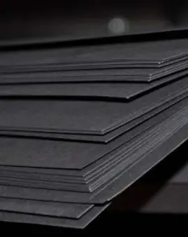 Fekete papírok és kartonok